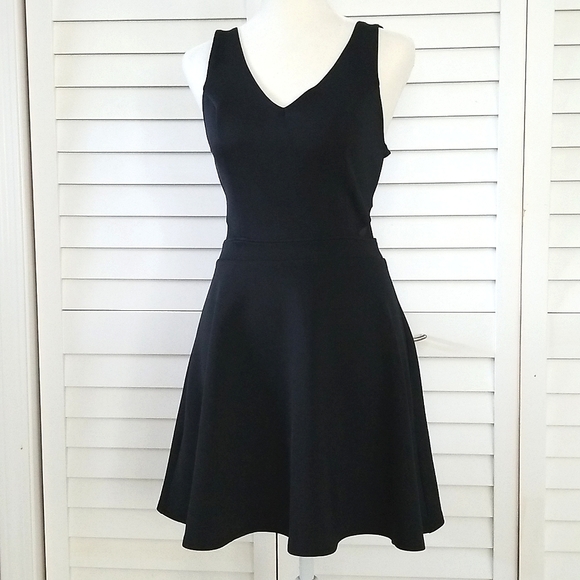Abercrombie & Fitch Dresses & Skirts - Abercrombie & Finch Cut Out Dress